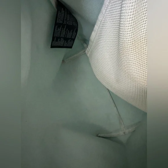 Lacoste Blue Tote Bag Minimalist Design Spacious shopper zip closure - Picture 10 of 15